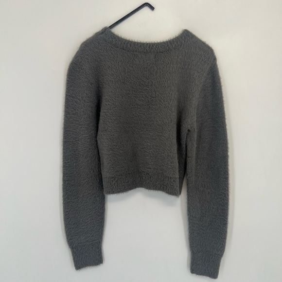 Urban Outfitters Faux Fur Fuzzy Eyelash Soft Cropped Sweater - Picture 7 of 7